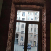 Центральный район, пр. Загородный 24, установка пластиковых дверей в доме старого фонда