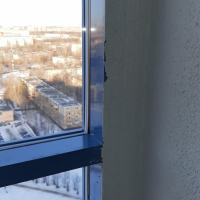 Московский район, пр. Космонавтов 37, установка термокоробов на фасадное остекление
