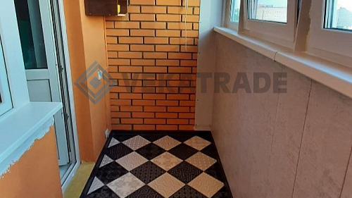 Красносельский район, пр. Ленинский 72-3, остекление и отделка балкона