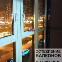 Красносельский район, ул. Адмирала Коновалова 2-4, остекление 3-х метровой лоджии и установка панорамной двери