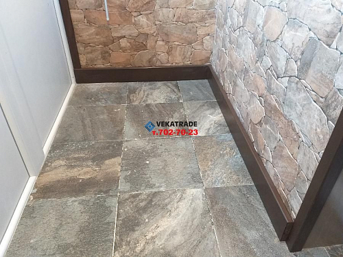 Красногвардейский район, пр. Энтузиастов 40-2, серия дома 137, отделка балкона камнем