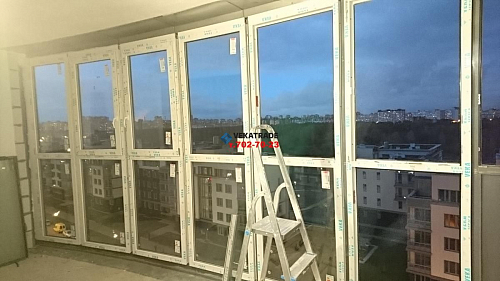 Красносельский район, ул. Катерников 7, теплое панорамное остекление балкона от пола до потолка