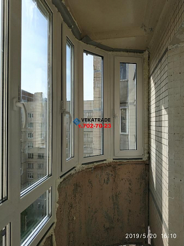 Фрунзенский район, ул. Димитрова 31-1, серия дома 137, остекление закругленного балкона