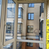 Ломоносовский район, пр. Питерский 7, теплое остекление Г-образного балкона