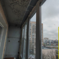 Невский район, ул. Подвойского 28-1, серия дома 1ЛГ-602В, остекление балкона в брежневке