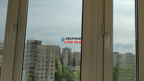 Фрунзенский район, ул. Димитрова 31-1, серия дома 137, остекление закругленного балкона